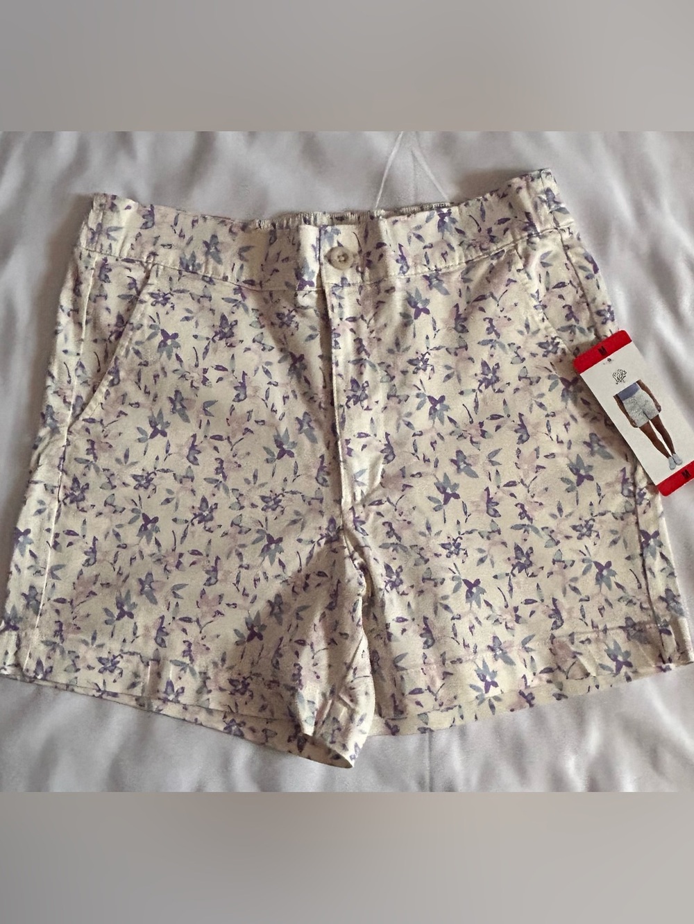 Jachs Girlfriend Women’s Floral Printed Chino Shorts Size Medium